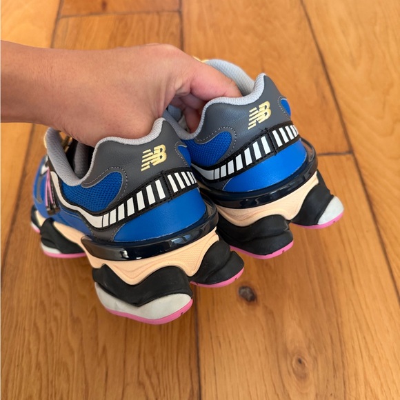 NEW BALANCE 9060 Blue Oasis Blue Pink size 8 - Picture 11 of 14